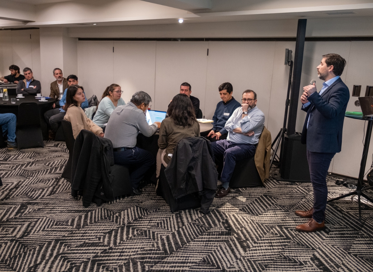 El CIT-UAI participó en jornadas clave en Magallanes para impulsar el desarrollo del Hidrógeno Verde, junto a más de 20 organizaciones del mundo académico, público y privado.